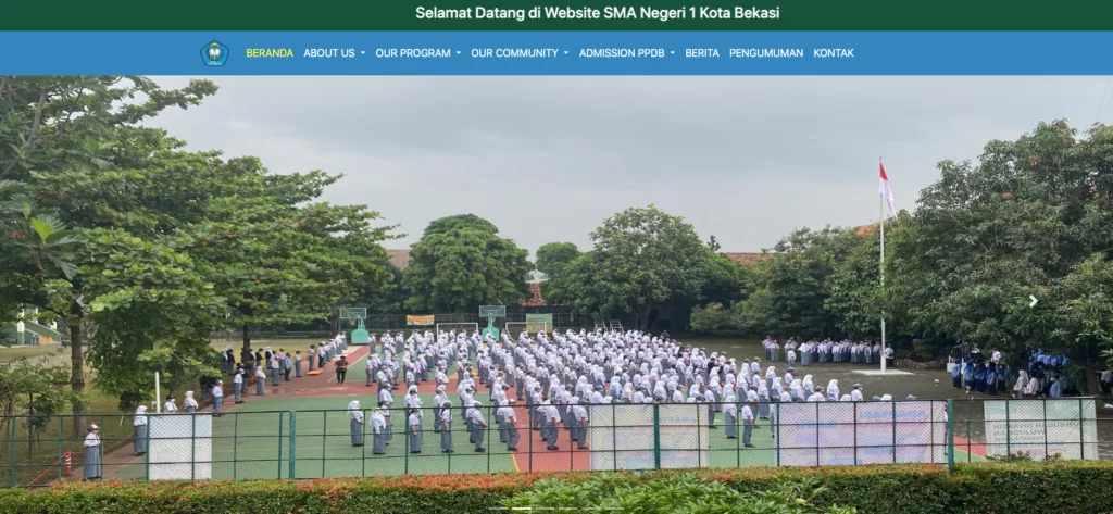 contoh website sekolah